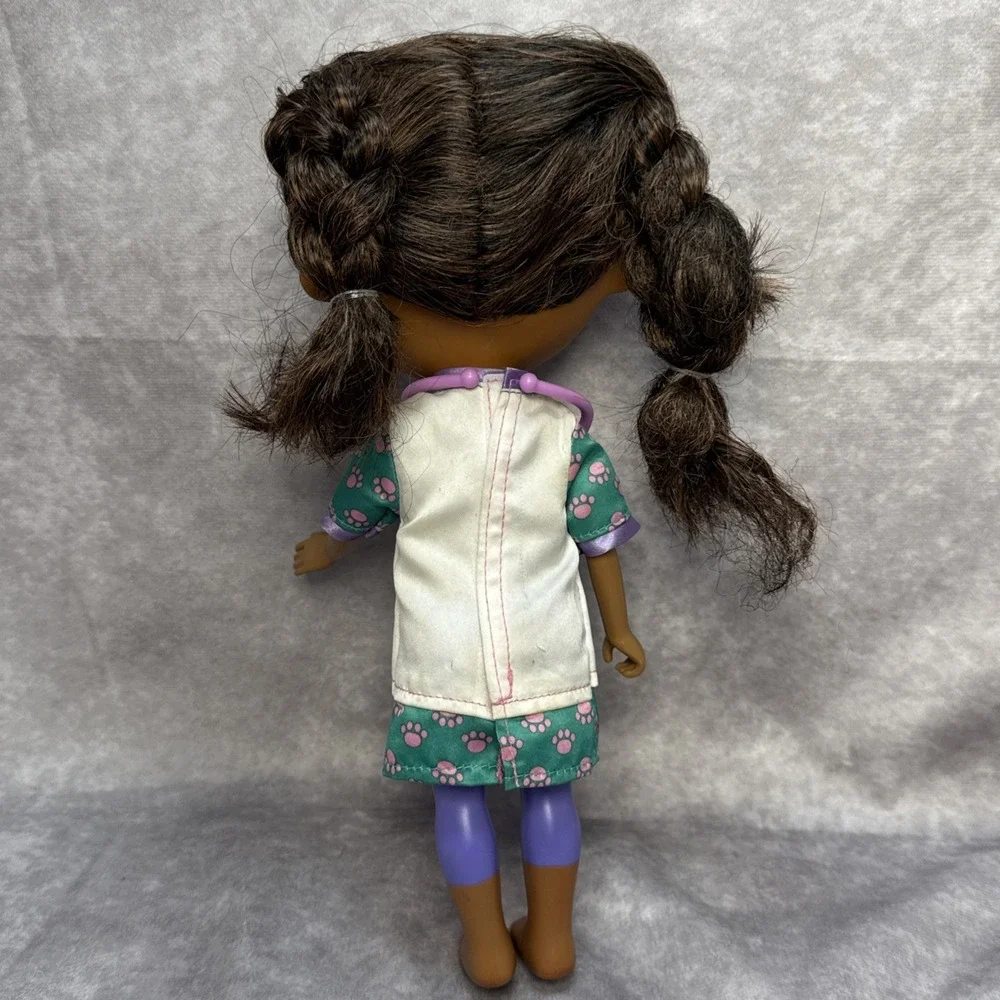 Disney Junior Doc McStuffins My Friend Pet Vet Doc‎ Doll Rare Sings Talks 2015